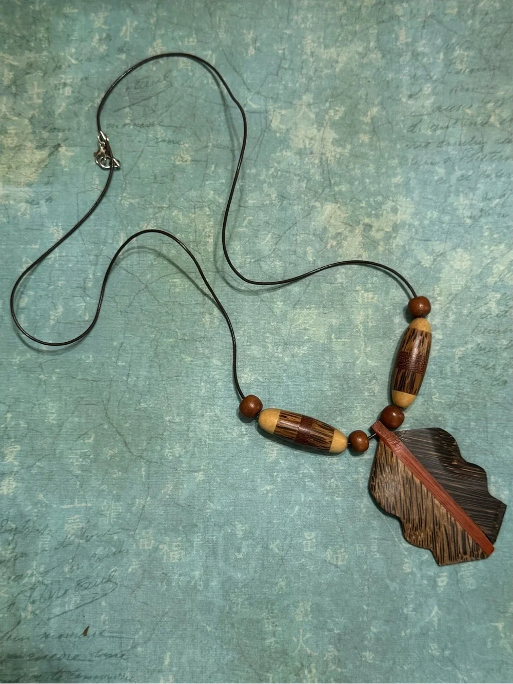 TROPICAL LEAF NECKLACE AND EARRINGS